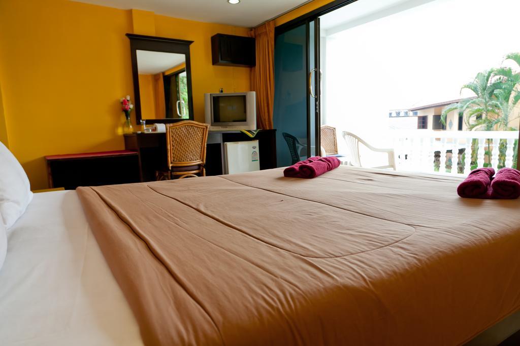 Full Moon Beach Resort Karon Exterior photo