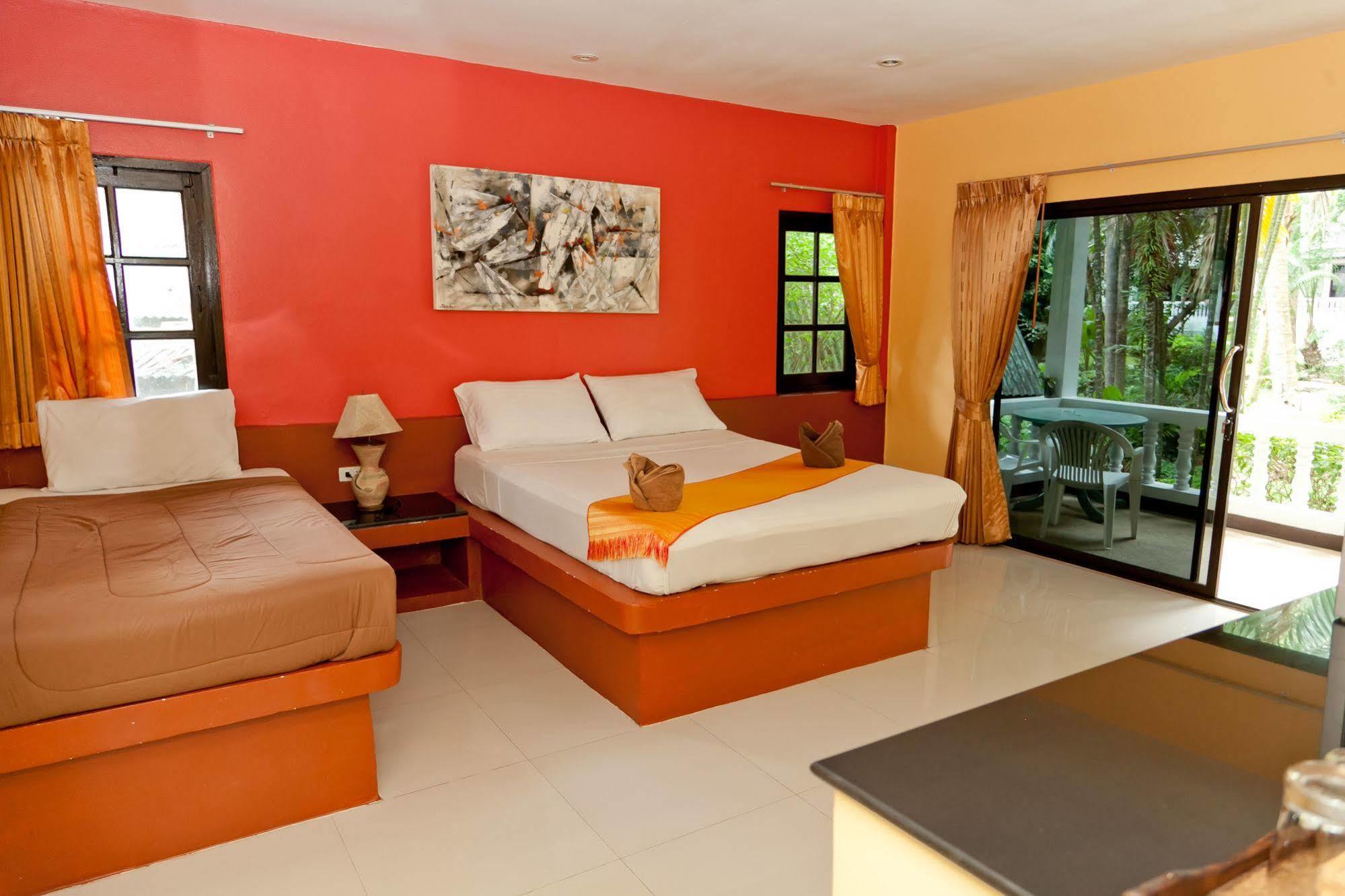 Full Moon Beach Resort Karon Exterior photo